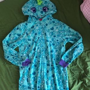 Dinosaur girls PJ’s like new